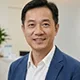 王先生50歲診所管理者